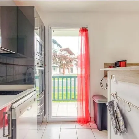 Cosy Avec Terrasse - 4 Pers. - Fr-1-4-711 * Urrugne
